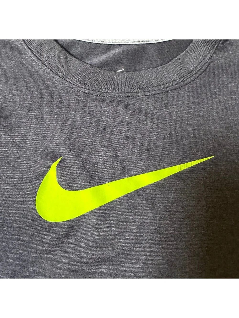 Nike Dri-FIT Gray T-Shirt Size Youth XL